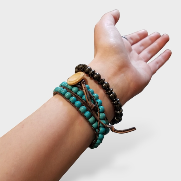 Turquoise Howlite and Leather 3 Wrap Bracelet, OS - Picture 4 of 5